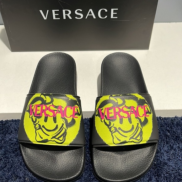 Versace slides - Picture 2 of 4
